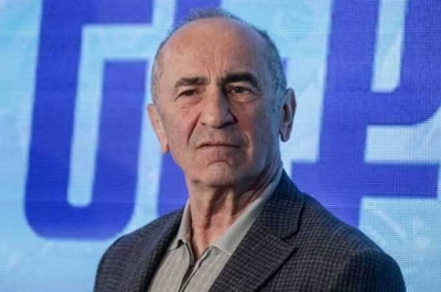 Экс-президента Армении Роберта Кочаряна доставили в Службу нацбезопасности после обысков у его сына