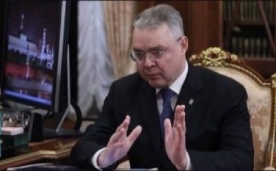 Владимиров устроил теще Брониславе Ивановне встречу с наперсточником в аэропорту